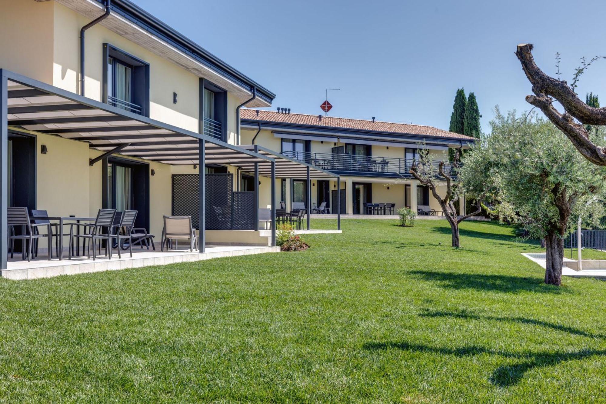 Oleandro Holiday Apartments Bardolino Exterior photo